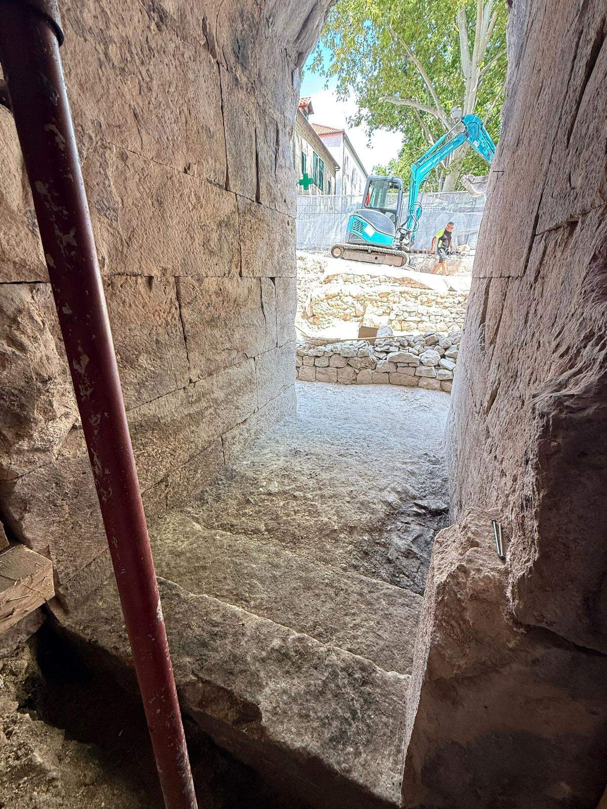 A view from the tunnel looking toward Hrvojeva street.