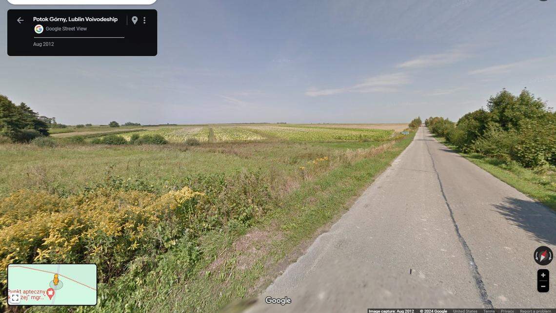 A gardener weeding a raspberry patch in Potok Górny stumbled on a fragment of an ancient stone ax, photo show and archaeologists said.