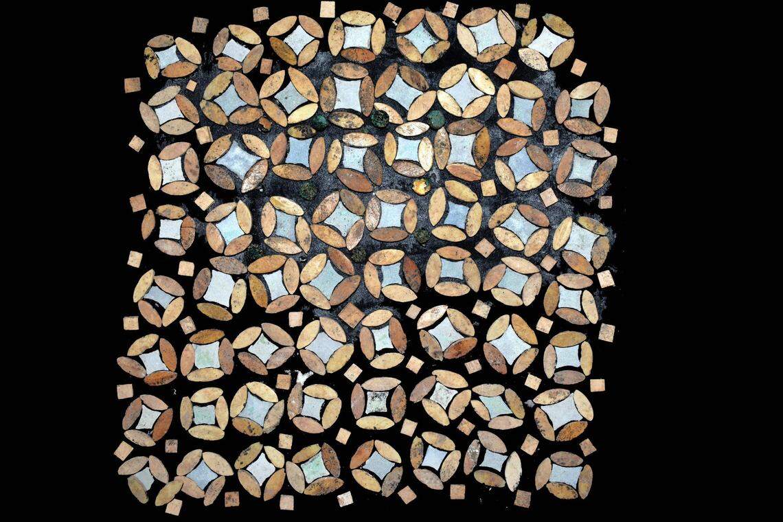 An unidentified artifact found in a military leader’s tomb in Ismailia Governorate.