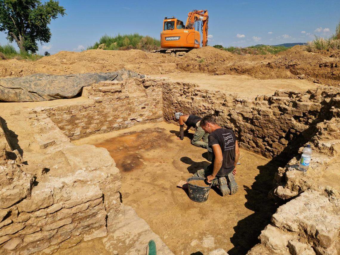 One of the ruined ancient Roman buildings in Neckargartach.
