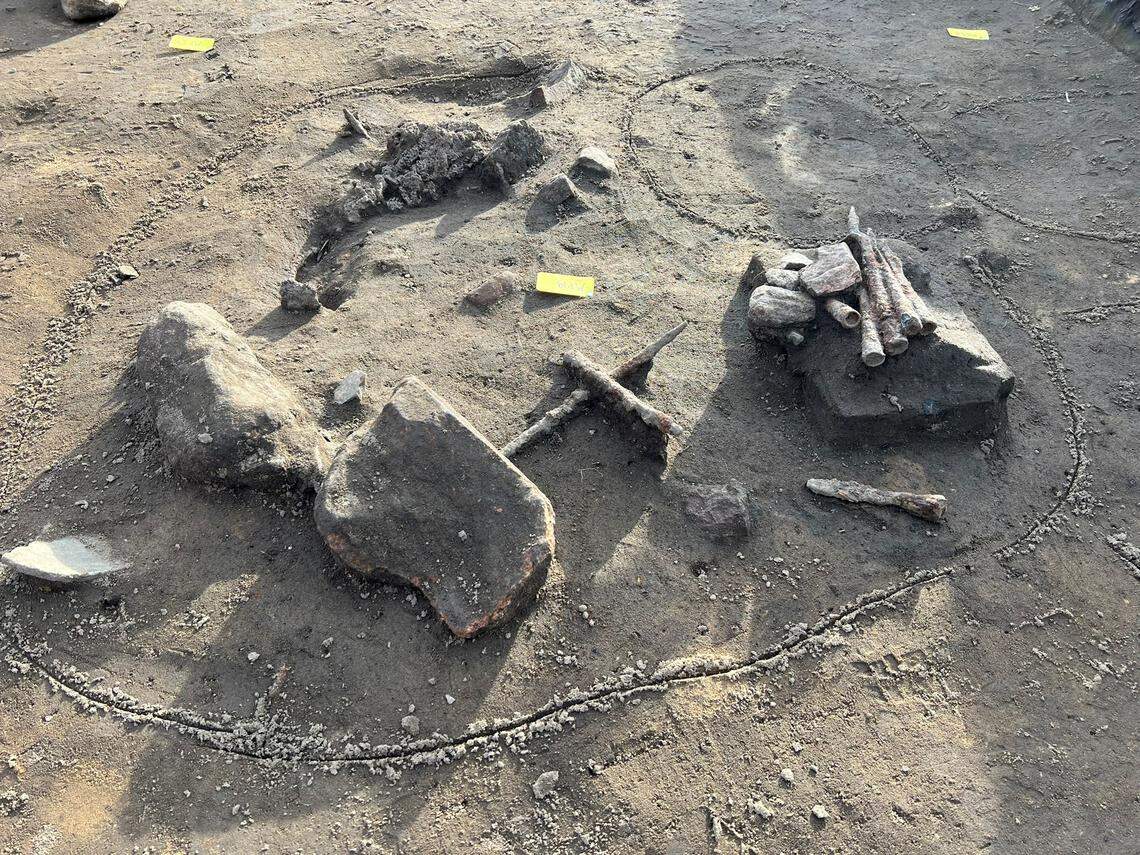 More ancient weapons found at the site in Løsning.