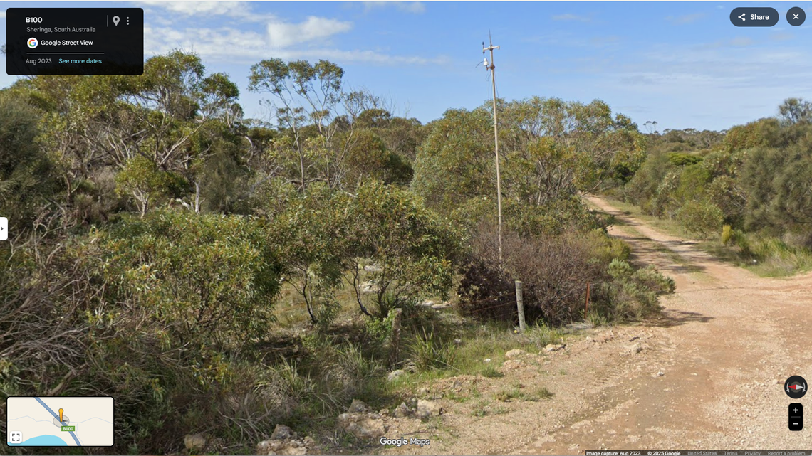 A flower photographer visiting a wildlife sanctuary in Australia recorded a first-of-its-kind sighting of a colorful creature, photos show.
