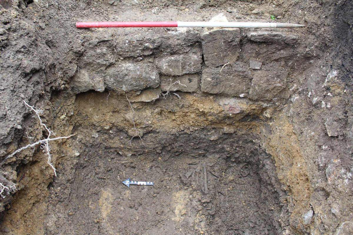 Some more bones found at the hotel.