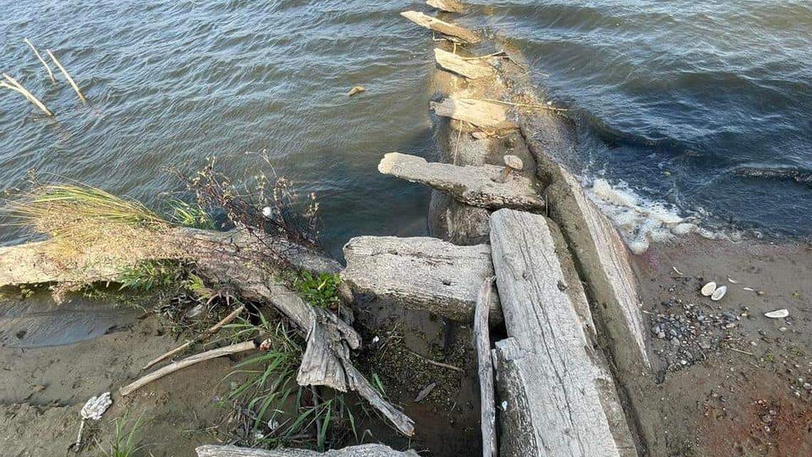 Cyclists and history enthusiasts found a wooden structure in a Poland river identified by archaeologists as a ship from the 17th century.