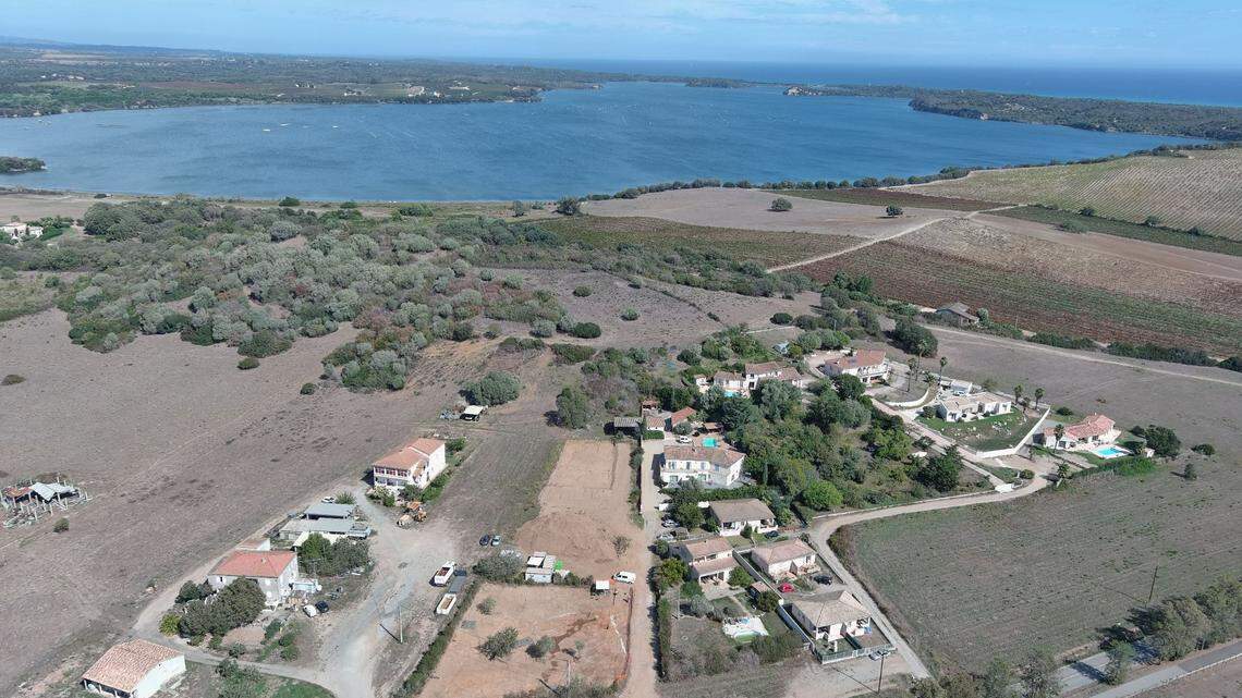 Archaeologists in Corsica uncovered the ruins of an ancient Roman tile making workshop with a kiln, wash basin and warehouse, photos show.