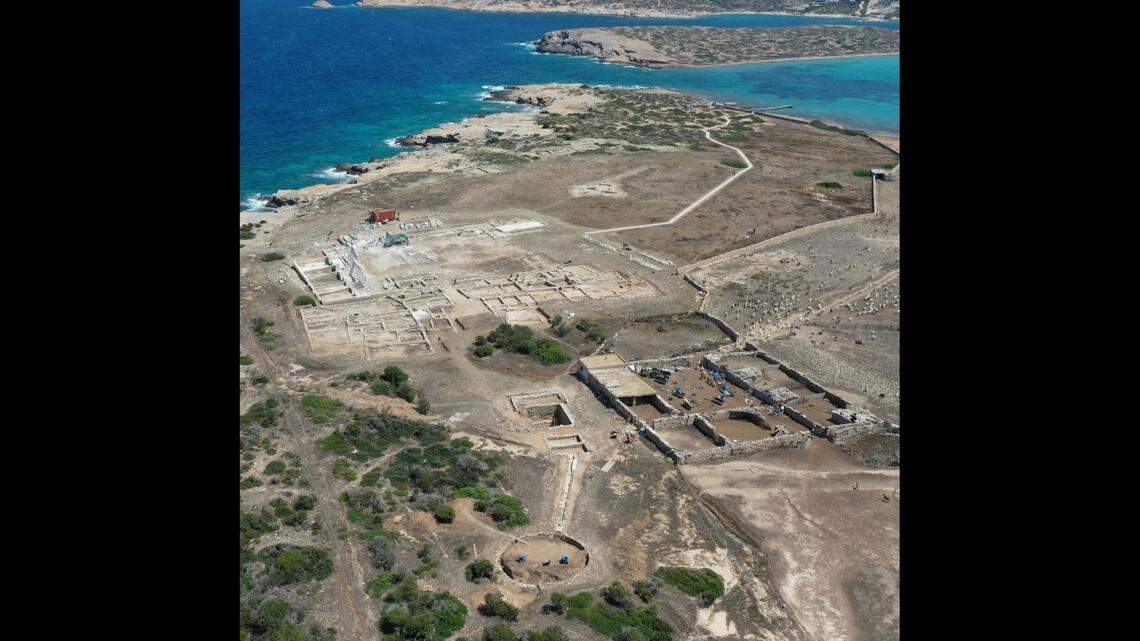 Archaeologists excavating ruins on the uninhabited island of Despotiko found several 2,400-year-old temple statues, photos show.