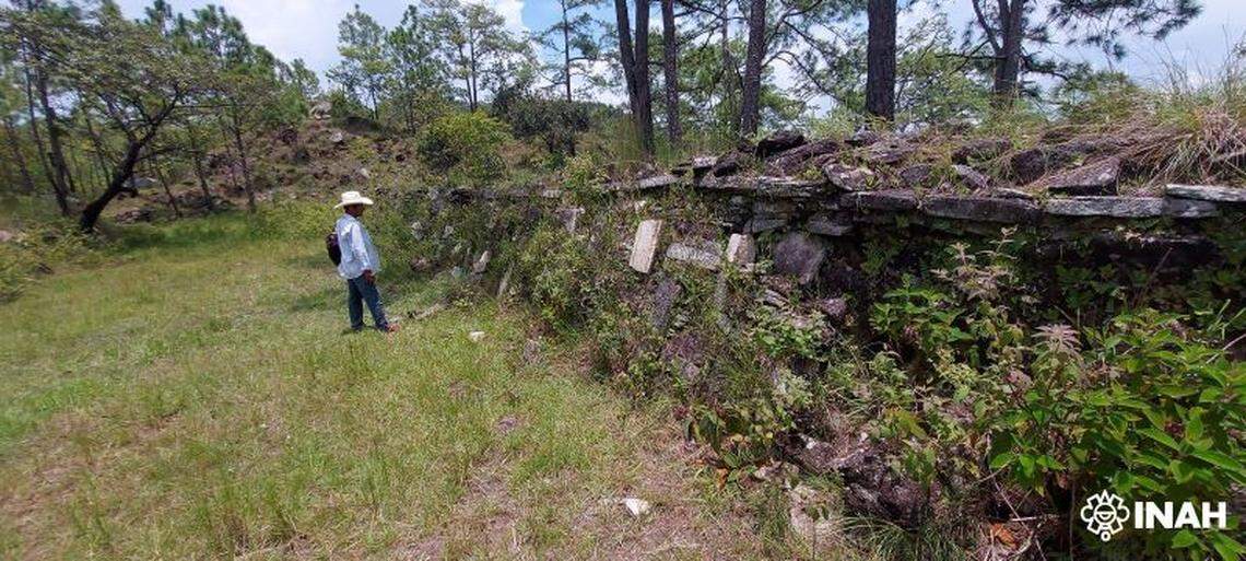 A large set of ruins at the Paso Temprano site.