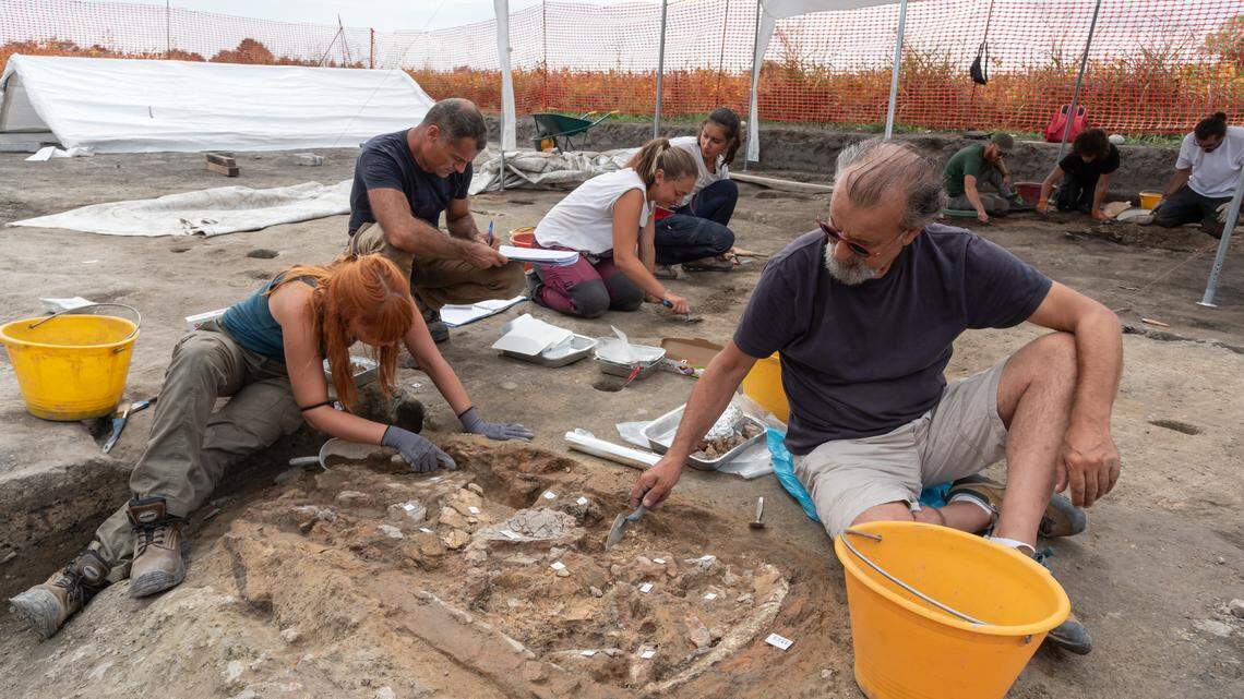 Archaeologists excavating Frattesina found thousands of ancient glass artifacts near a Bronze Age furnace used for glassmaking, photos show.