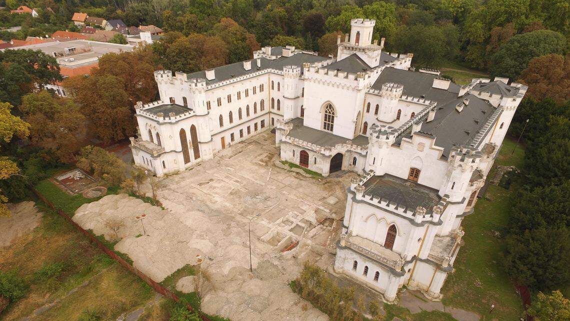 Archaeologists excavating the historic Rusovce Mansion found an ancient Roman water pipe, a first-of-its-kind find for Slovakia, photos show.