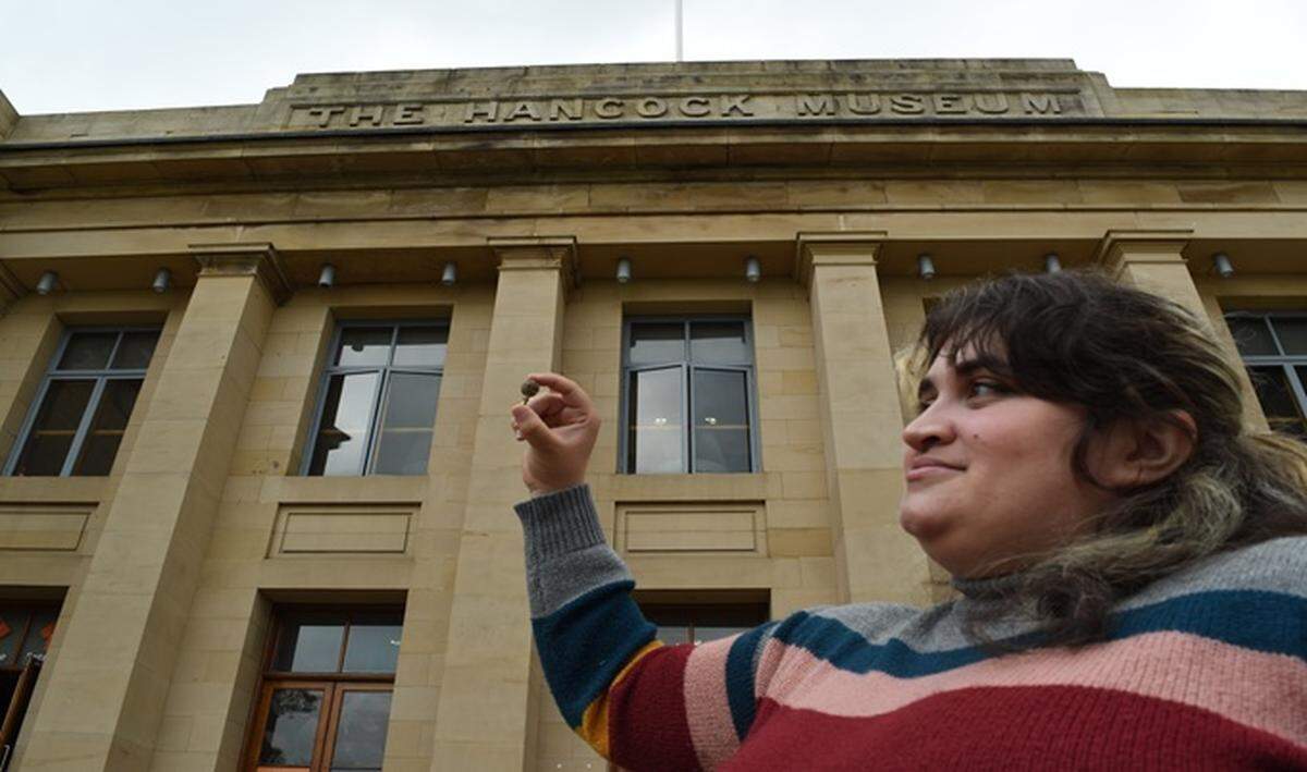 An international student from Florida found a 1,100-year-old gold artifact during an excavation in the United Kingdom, a university said.