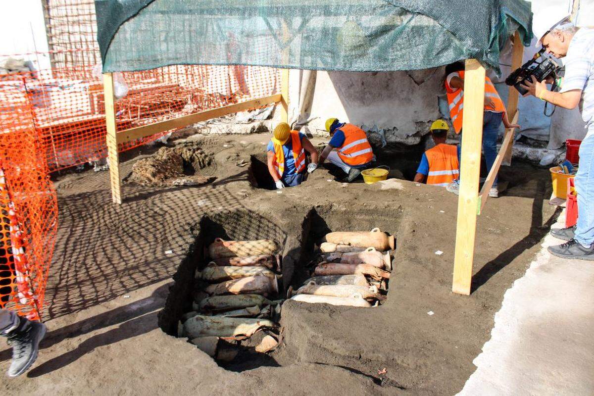 Archaeologists excavate the 2,000-year-old burial ground.