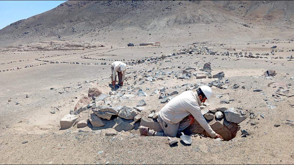 Archaeologists excavate the ancient ruins at Era de Pando.