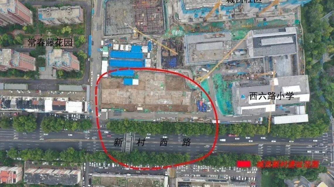 Archaeologists excavated a site in Shandong Province and found dozens of graves, wells and artifacts spanning the last 4,000 years, photos show.