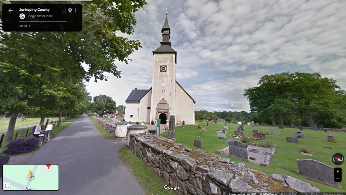 Archaeologists on Visingsö unearthed 170 silver coins with unique designs, a rare and mysterious grave find, a museum said and photos show.