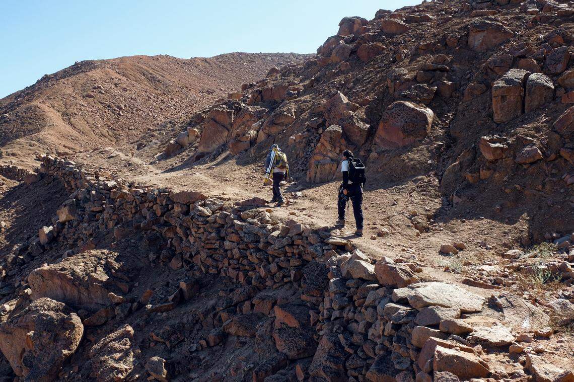 A trail leading up to the stone quarry in the Cerros de Quilmaná.