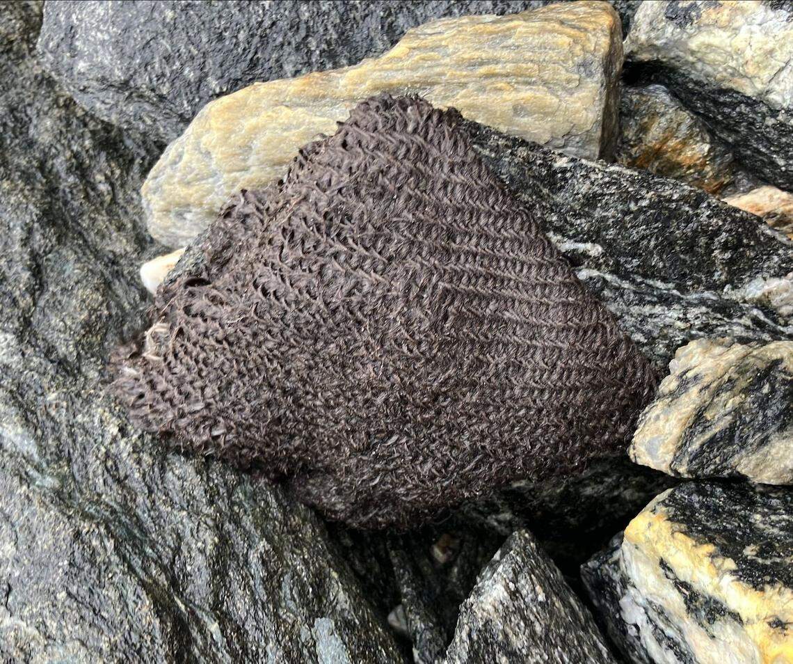 A centuries-old woven textile found at Lendbreen.