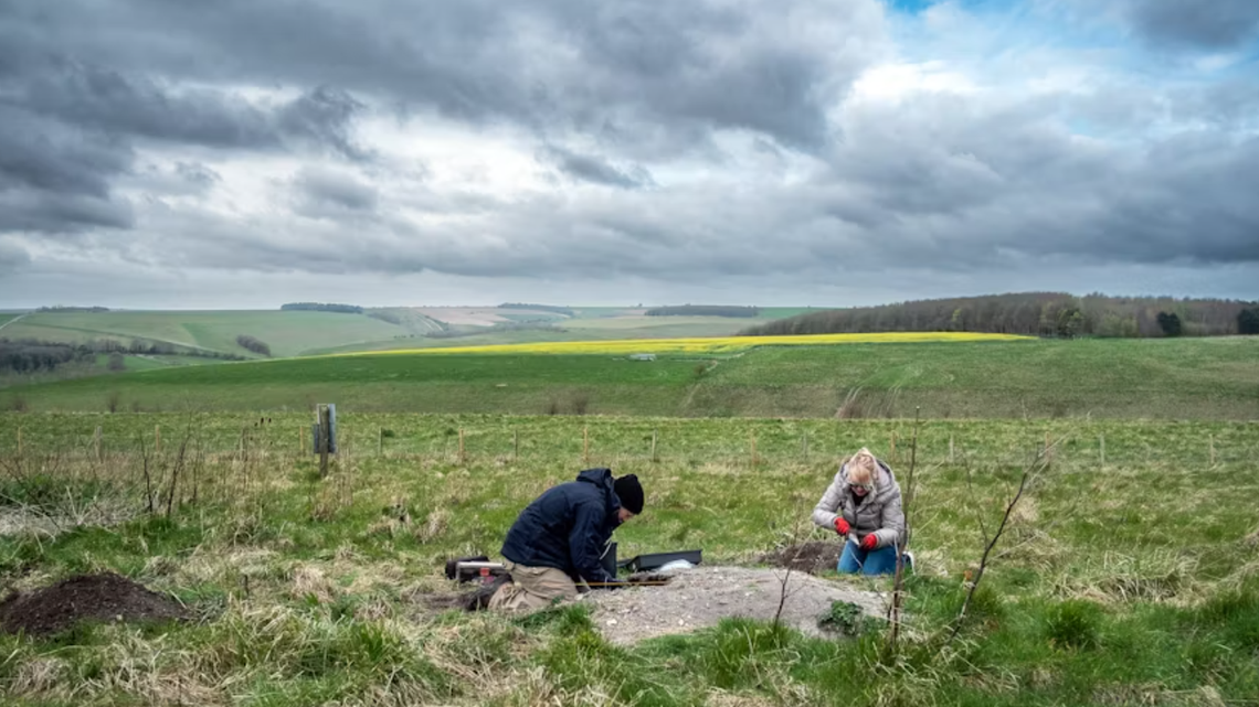 Isotope analysis on debris found at six trash heaps in Wiltshire and the Thames Valley reveals ancient people traveled vast distances to feast together at communal spots, according to a study.