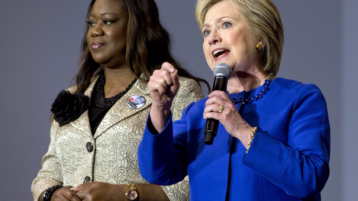 Hillary Clinton, shown here with Sybrina Fulton, will speak to the Trayvon Martin Foundation in Fort Lauderdale Saturday. Fulton, who is Martin’s mother, has endorsed Clinton.