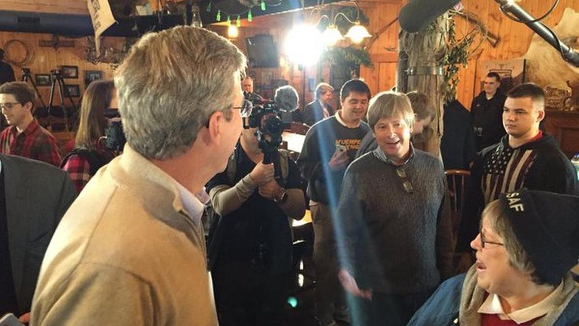 Dave barry with Jeb Bush on Friday night in Iowa.