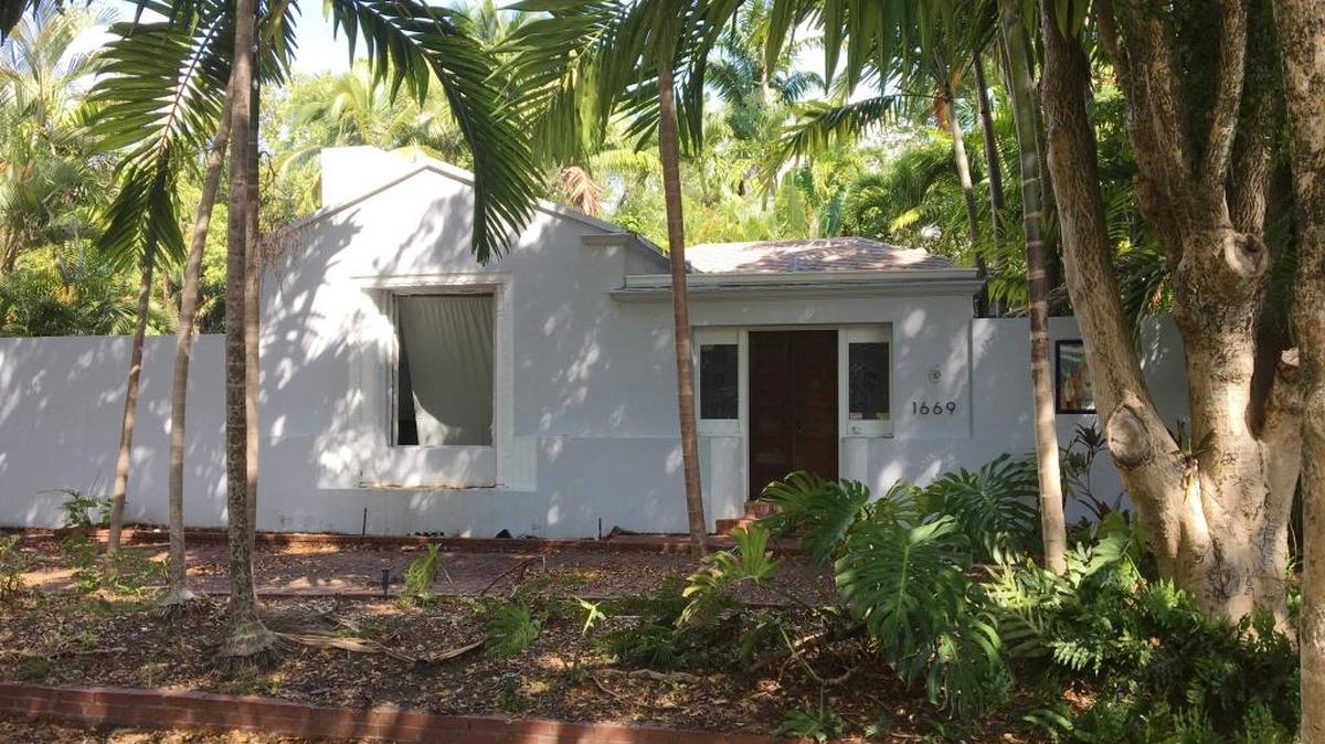 The rental home where Stephen Bannon, Donald Trump’s campaign chief, was registered to vote until Thursday.