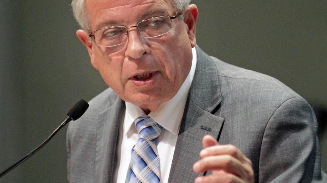 Miami Mayor Tomás Regalado speaks to the city commission last year.