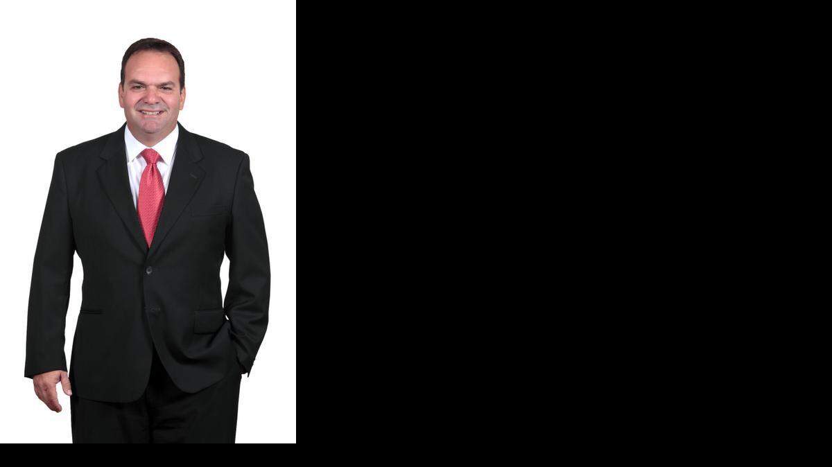 
Eddy González, a Hialeah Republican who faces term limits in the Florida legislature, is running for the nonpartisan post of Miami-Dade Property Appraiser. 
