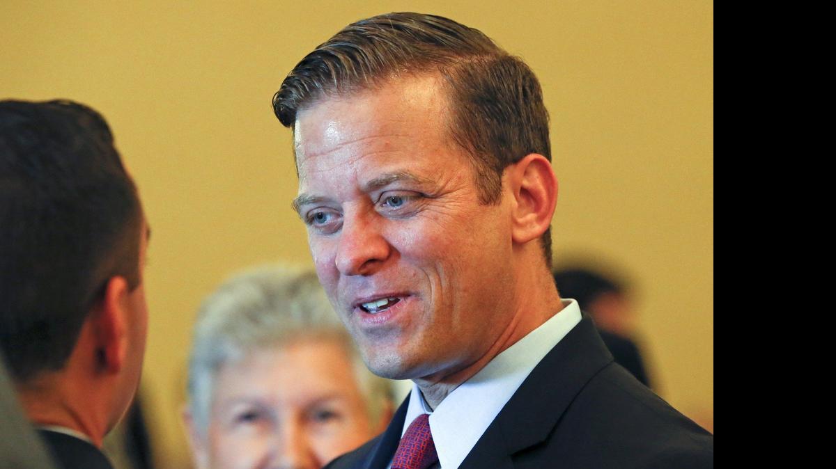 
EYE ON SENATE: Florida Lt. Gov. Carlos Lopze-Cantera, at the Miami-Dade Republican Party’s annual Lincoln Day Dinner fundraiser, says that he’s received plenty of encouragement to seek U.S. Sen. Marco Rubio’s seat. 
