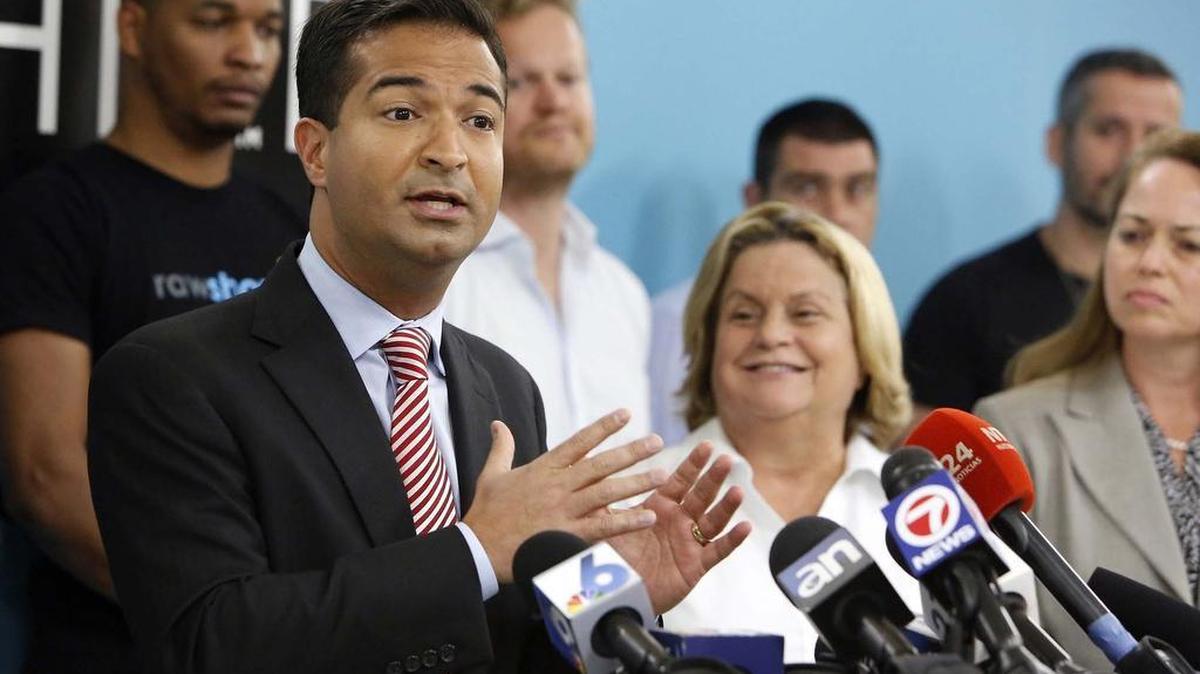 U.S. Rep. Carlos Curbelo and Rep. Ileana Ros-Lehtinen spoke at an event highlighting the economic contributions of immigrants to Miami’s tech industry.