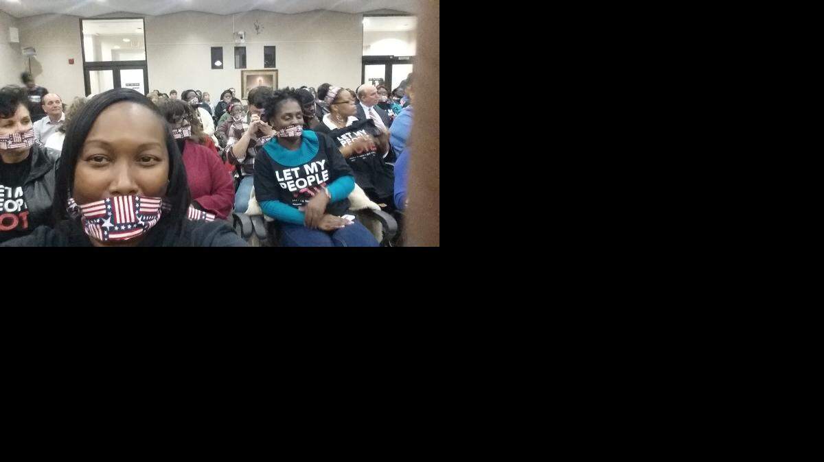 
Lashanna Tyson joined in a silent protest of Florida's restrictive clemency rules at the Dec. 9 meeting of the governor and Cabinet.
