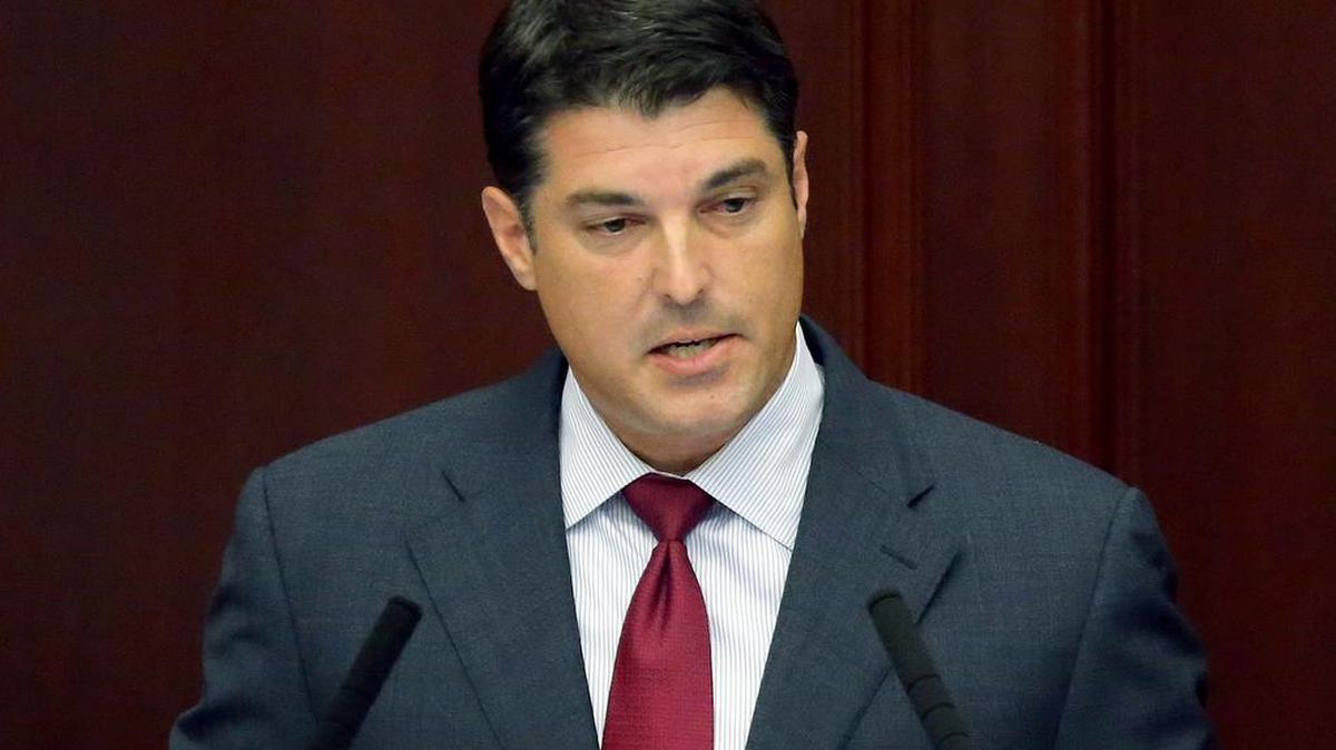 
House speaker Steve Crisafulli, R-Merritt Island, lays out the redistricting agenda during the start of special session, Monday, Aug. 10, 2015, in Tallahassee, Fla. 
