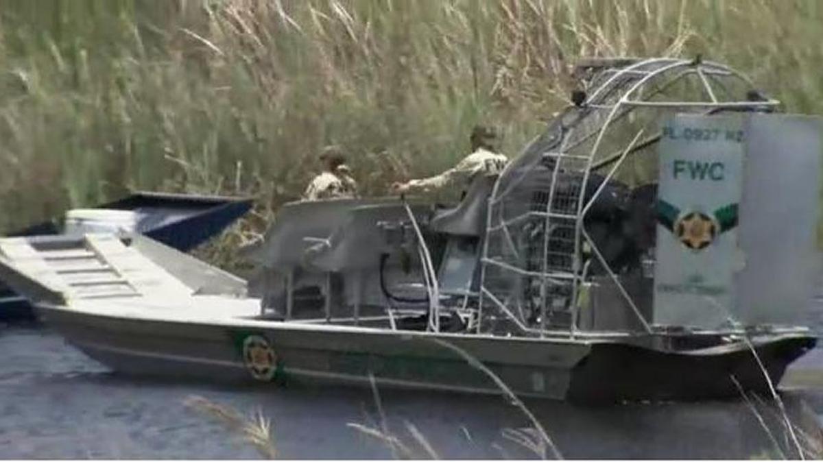 FWC officers investigate the fatal airboat crash in May 2017.