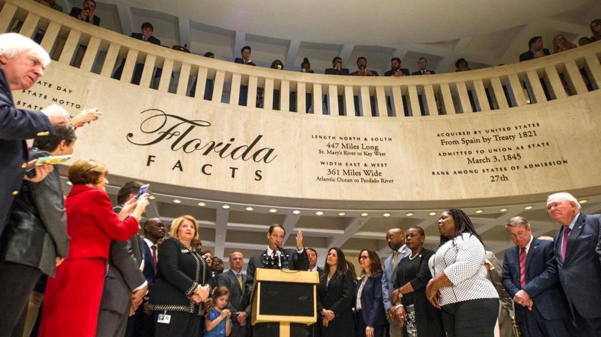 Spectators line the balcony as Senate President Joe Negron speaks at the end of the legislative session at the Capitol in Tallahassee on Sunday, March 11, 2018.