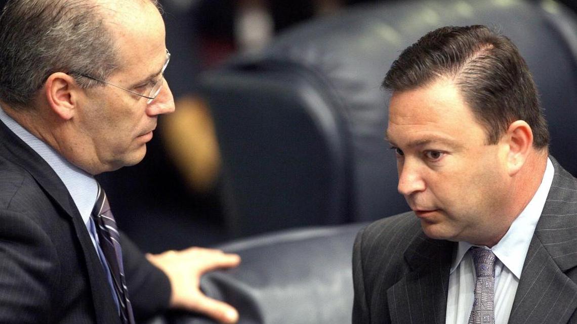 During the 2010 session, then-Sen. Jeremy Ring, D-Parkland, right, talks with then-Sen. Dan Gelber, D-Miami Beach, during a Senate debate in Tallahassee. Ring announced he’s running for Florida CFO in 2018.