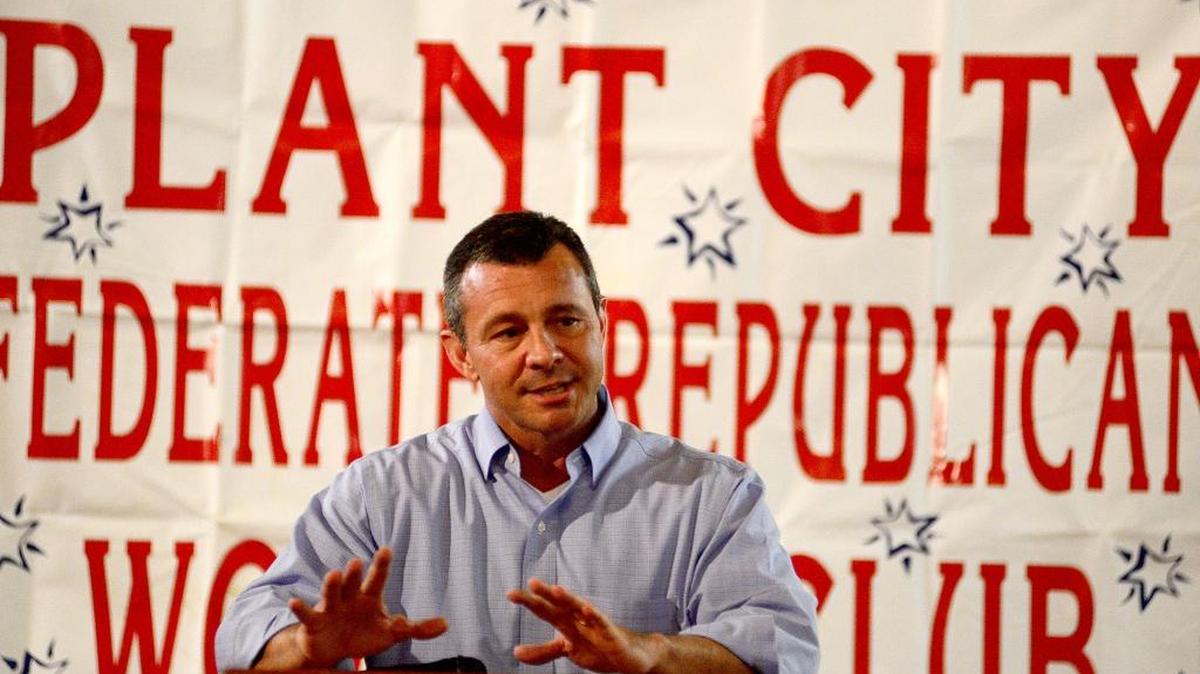 Todd Wilcox, a candidate for U.S. Senate, speaks at a meeting of the Plant City Federated Republican Women’s Club on Thursday evening, April 21, 2016.