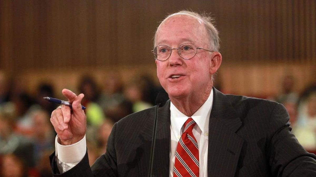Gene Stearns appears before the Miami-Dade County Commission in 2013.