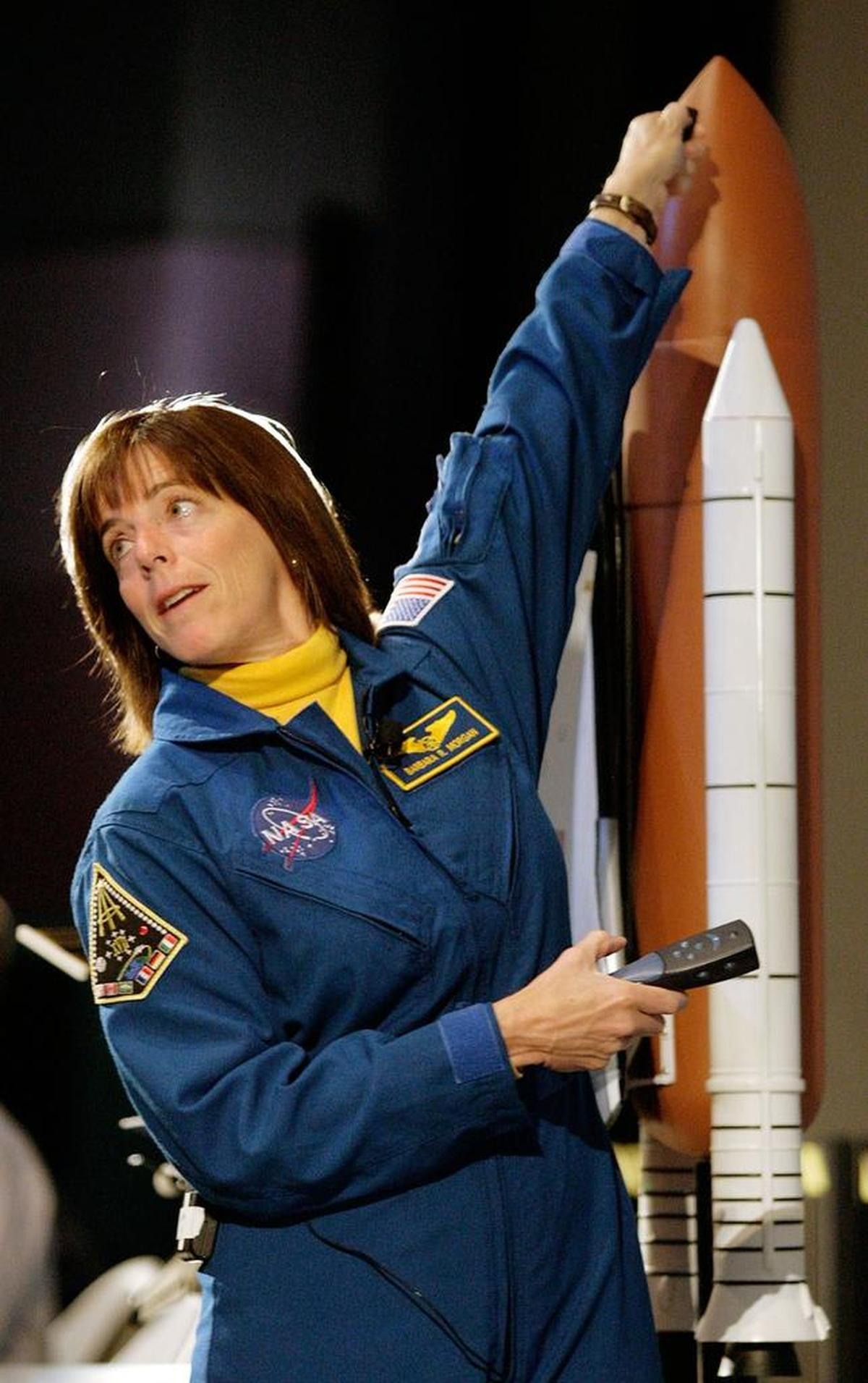 Astronaut Barbara Morgan discusses her upcoming space shuttle mission with students during, "Meet an Astronaut Day" at Space Center Houston, Friday, Jan. 19, 2007. Morgan, a former Idaho school teacher, is a member of the Space Shuttle Endeavour's STS-118 crew scheduled to launch in June.