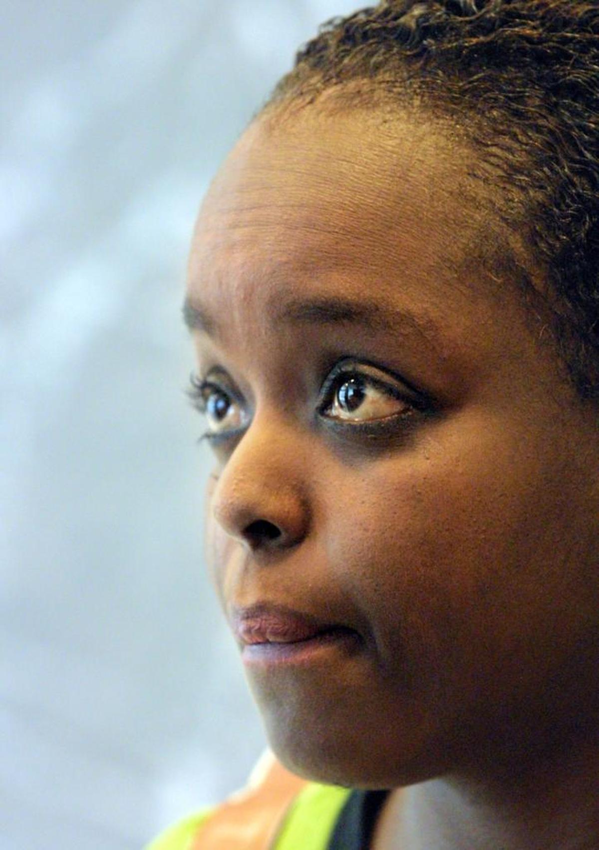 Anti-violence advocate Tangela Sears was a familiar presence in courtrooms, hospitals and crime scenes, as she consoled parents who lost their children to violence in Miami-Dade.
