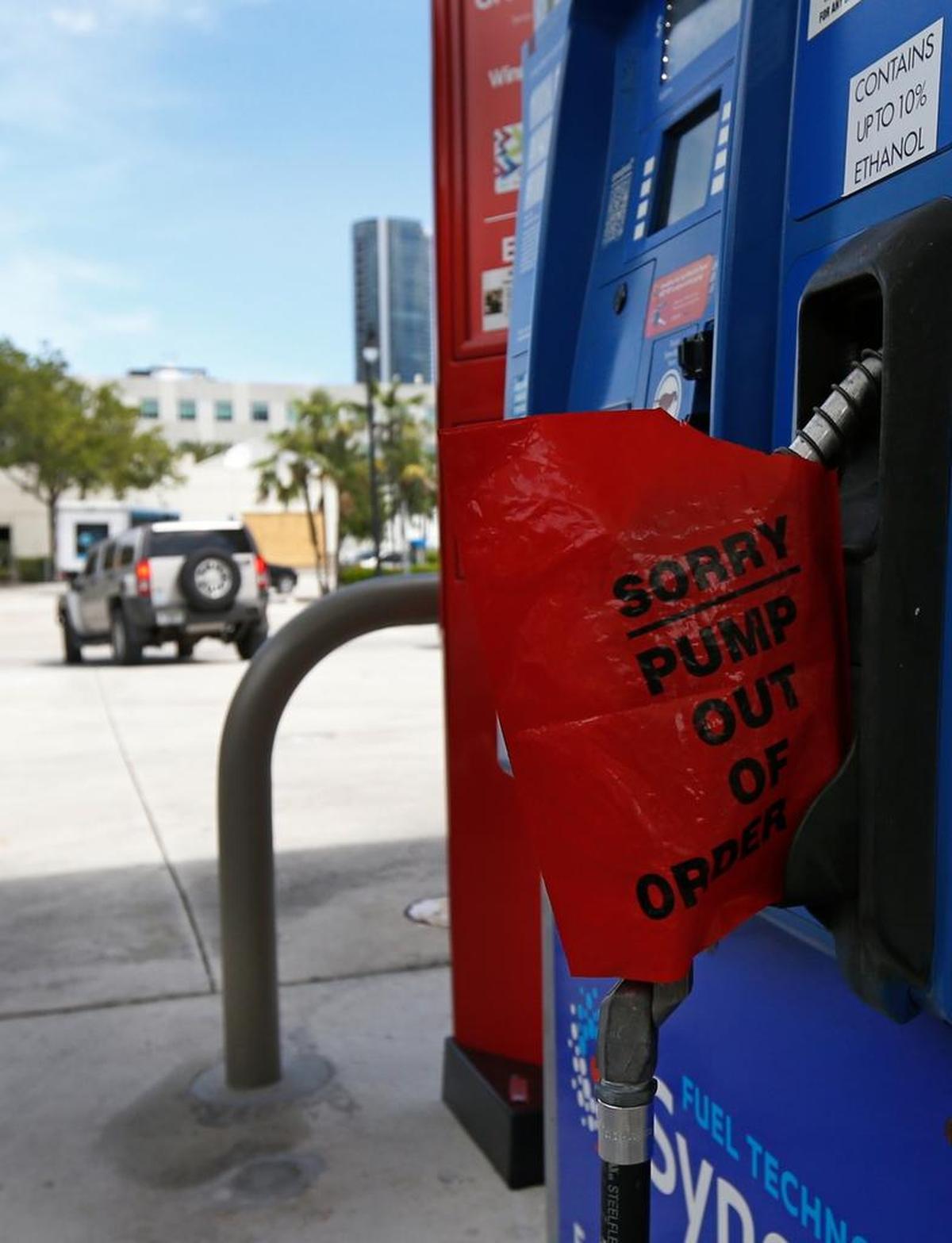 A ‘no gas’ is placed over a pump at Marathon gas station on Wednesday, Sept. 6, 2017 in Sunny Isles Beach.