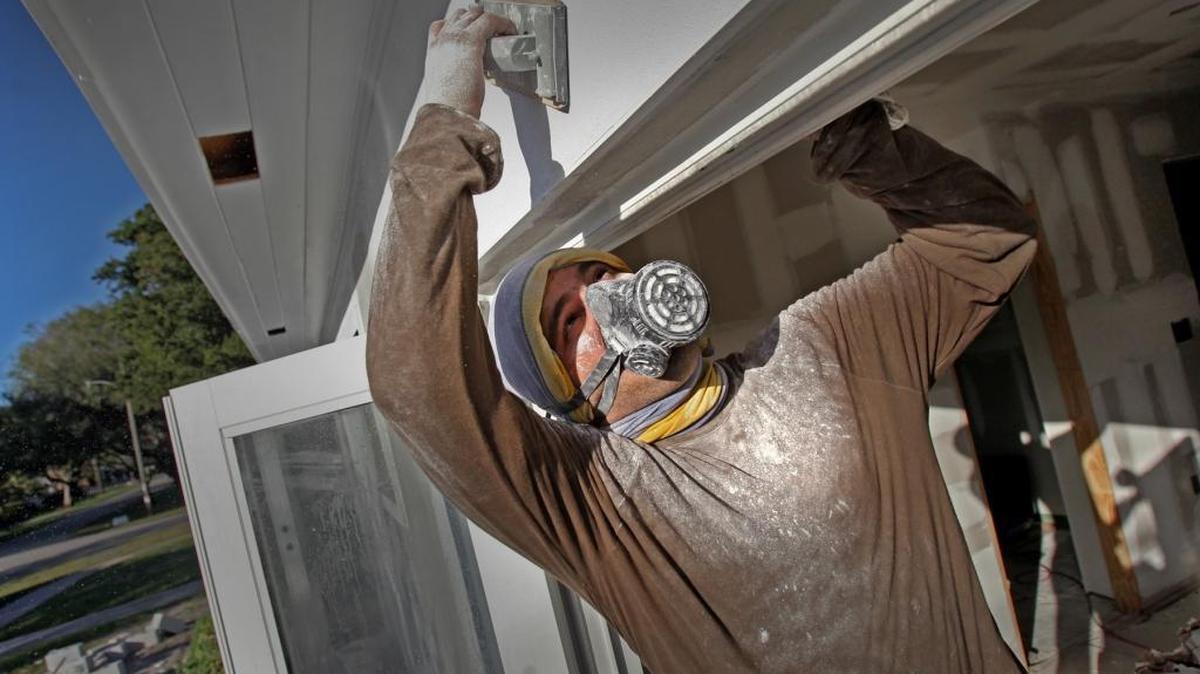 As the harsh effects of Hurricane Irma in South Florida slowly die down, Florida property owners are prepping for the long road ahead of rebuilding their homes and need to pick a contractor.