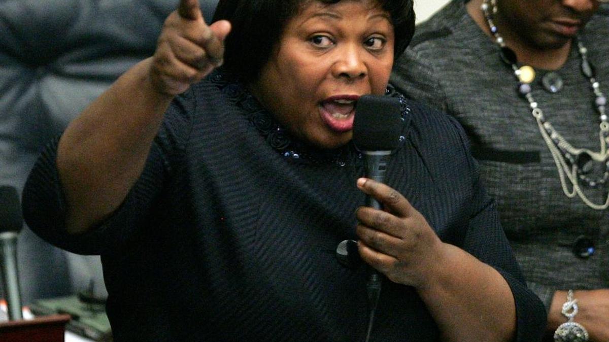 According to text messages obtained by an online publication in Miami, State Sen. Daphne Campbell not only tried to use her contacts with FPL lobbyist John Holley to get power restored to her district, but she also sought special treatment for her family.