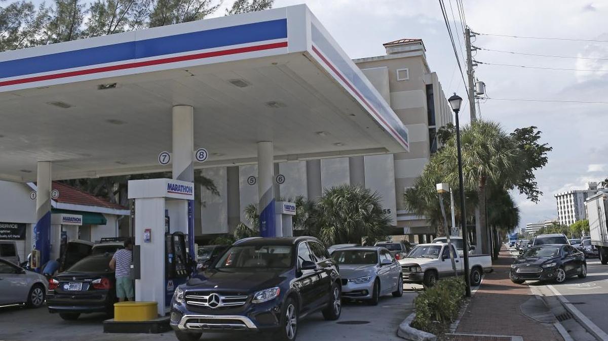 Cars line up for gasoline at Marathon gas station in preparation for the arrival of Hurricane Irma on Wednesday, September 6, 2017 in North Miami.