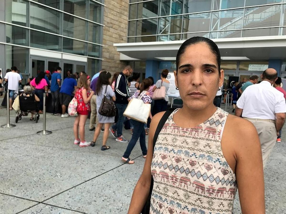 Nilka Fontánez, recently showed up at the government’s Emergency Operations Center desperately seeking help for her 79-year-old father was due to be released from the hospital even though he lacks electricity at home to support the oxygen and gastric tube-feeding he needs to keep him alive.