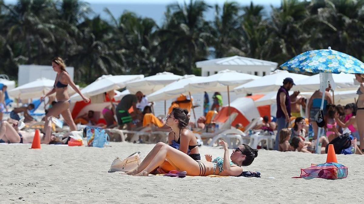 Beachgoers enjoyed the sunny and hot day in South Beach as the National Weather Service issued another heat advisory for parts of Miami-Dade and inland Collier counties earlier this week. Weather data suggests July is set to be Miami’s hottest recorded month on average.