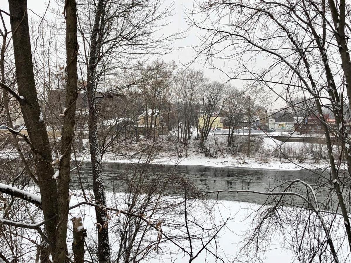 Delaware River in Phillipsburg, New Jersey, turns a wintry white as temperatures dipped into the teens on the morning of Dec. 30, 2017.