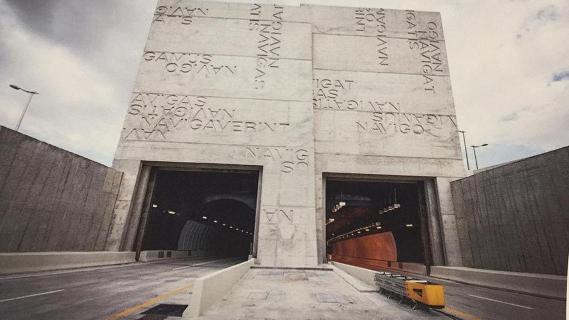 
Entrance to the PortMiami Tunnel
 
