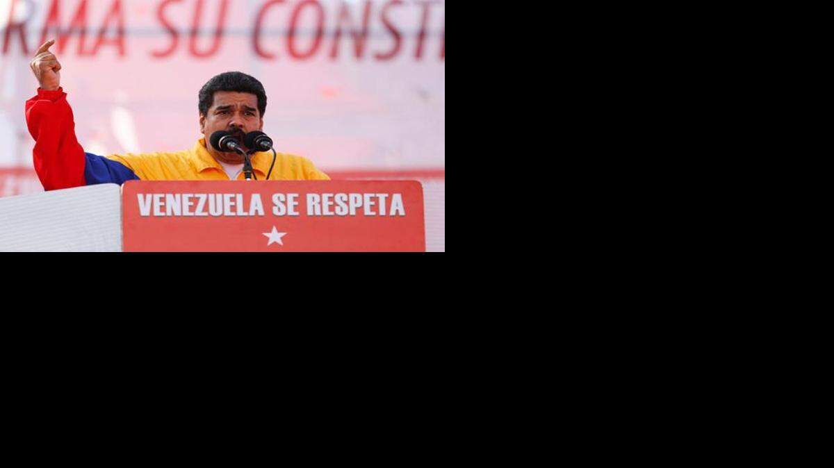 
Venezuelan President Nicolás Maduro during a recent speech in Caracas. The Spanish-language sign on the stage reads: “Venezuela demands respect.” 
