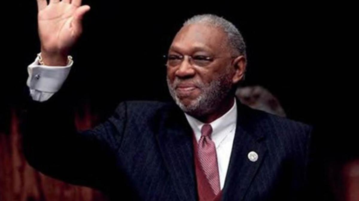 State Supreme Court Justice James Perry offered a simple solution, but not taken.