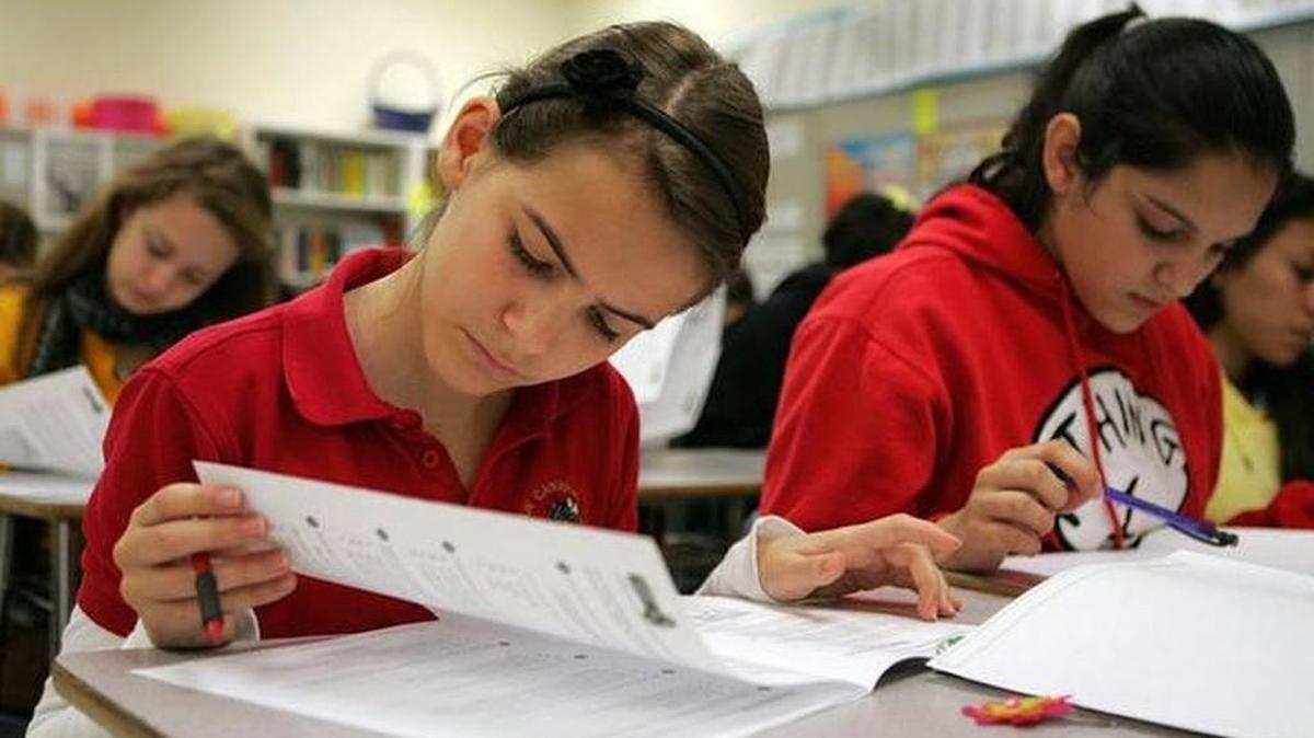 Language arts students at Carver Middle School in Miami-Dade prepare for the state assessments.