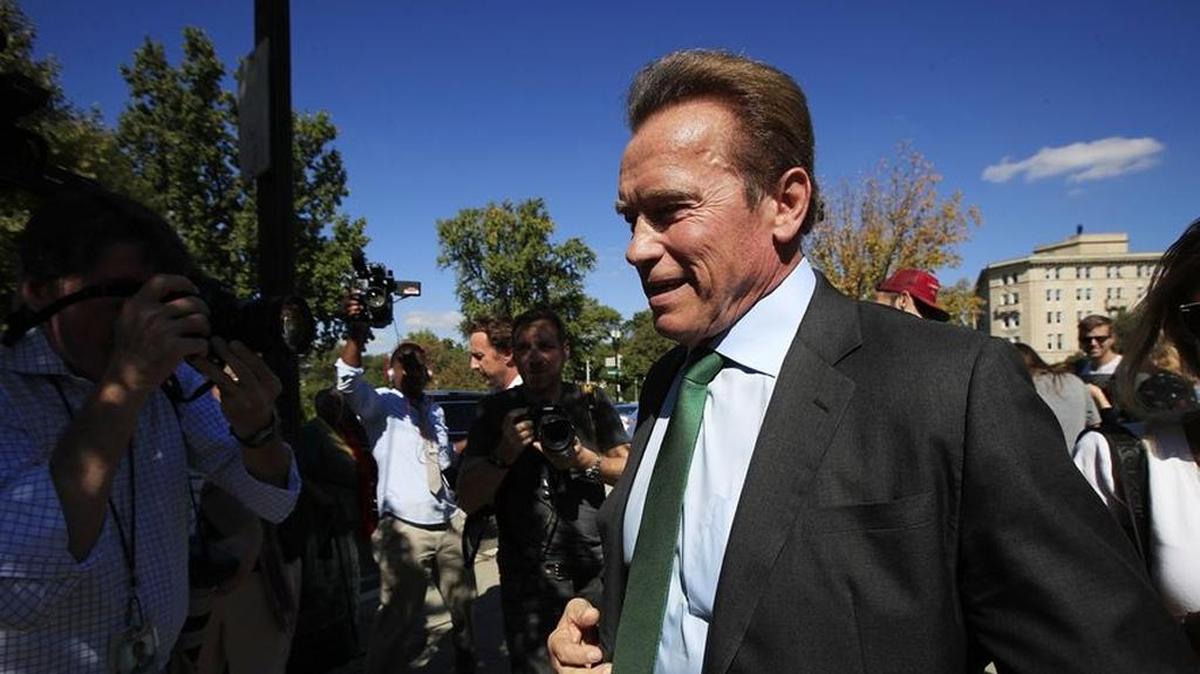 Ex- California Gov. Arnold Schwarzenegger demonstrated against gerrymandering outside the U.S. Supreme Court.