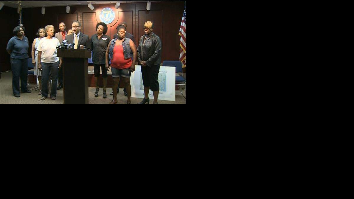
Black residents of Fort Lauderdale, who say they have been mistreated by police, took part in a news conference over the weekend following the racist scandal that embarrassed the city’s police department.
